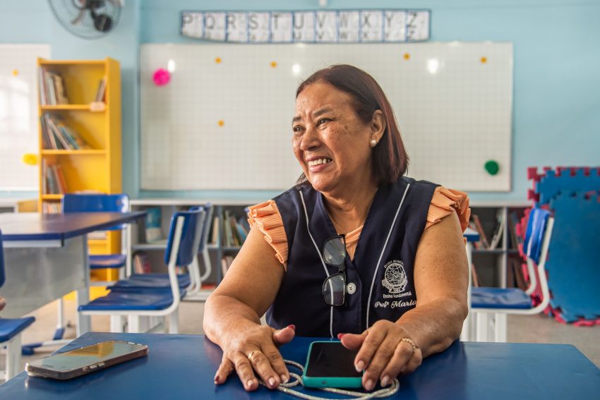 Dia do Professor: educadora de Paranaguá transforma vidas com carinho e dedicação