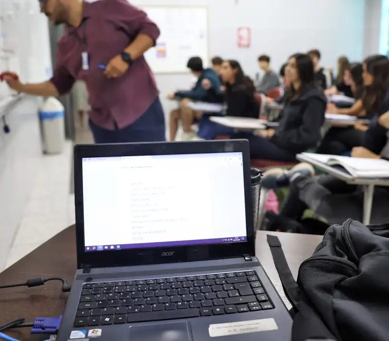 Professores usam inteligência artificial para inovar em sala de aula