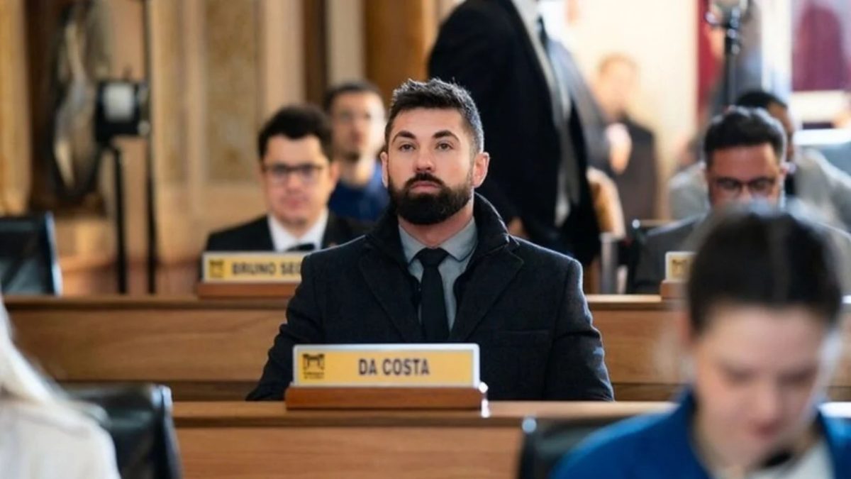 Dois dias após ser eleito deputado federal, Da Costa renuncia mandato na Câmara de Curitiba