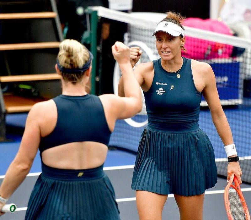 Luisa Stefani e Gabriela Dabrowski avançam no WTA de Pequim