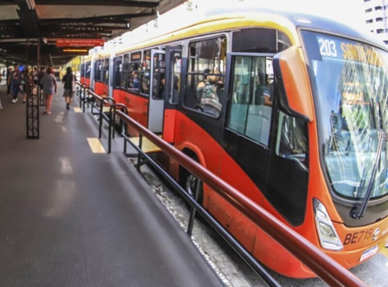 Eleições 2026: 201 cidades do Paraná oferecem ônibus de graça no domingo
