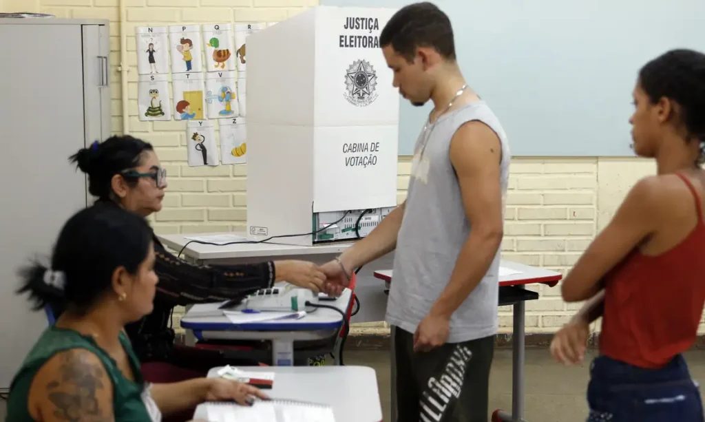 Eleições 2026: Saiba quais documentos são aceitos para votar neste domingo