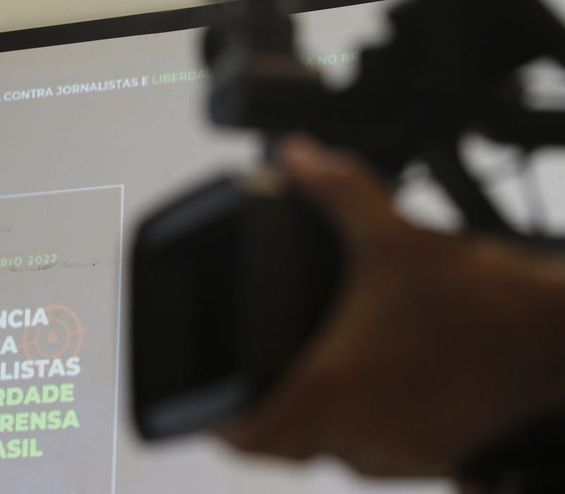 Mídia independente publica manifesto em defesa da democracia no Brasil