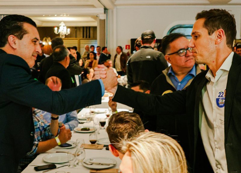 Encontro político em Curitiba reúne prefeitos do litoral paranaense