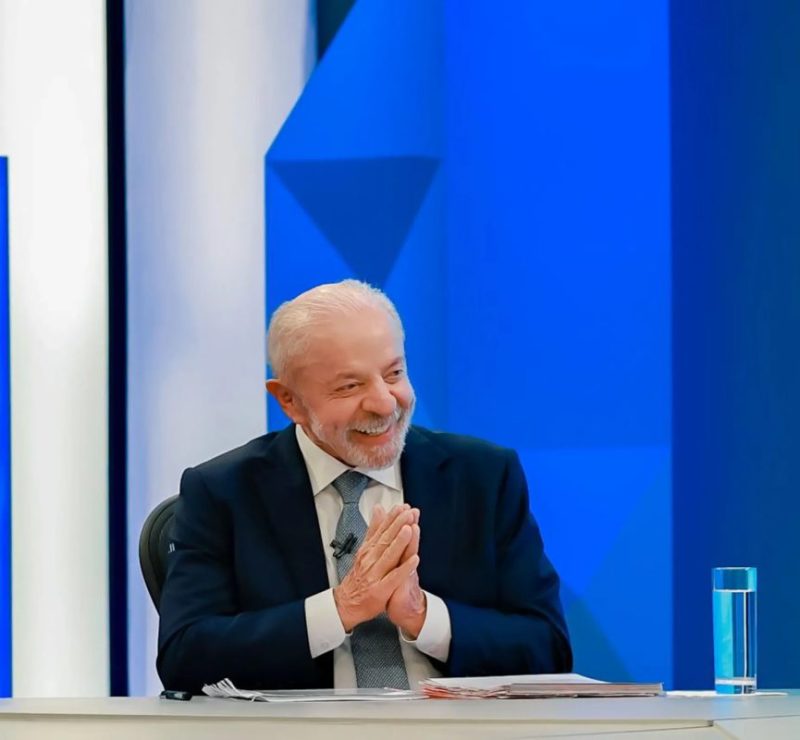 Lula afasta corte de gastos sociais em debate sobre ajuste fiscal