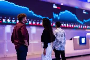 Investidores estrangeiros injetam R$ 10 bi na bolsa no ‘Flávio Day’
