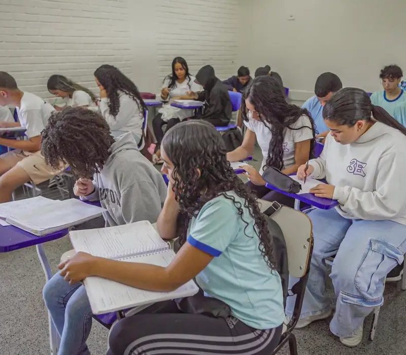 Estudantes brasileiros cobram ensino melhor dos governos para 2027