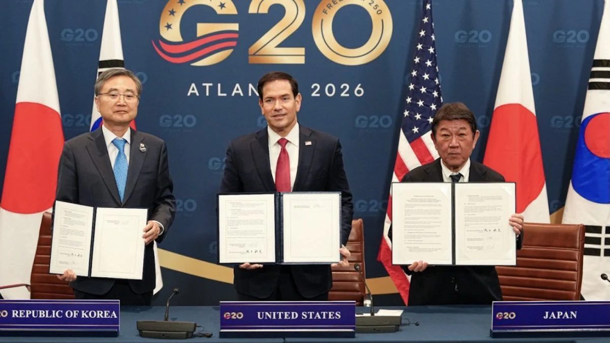 EUA, Coreia do Sul e Japão se comprometem com desnuclearização do Norte