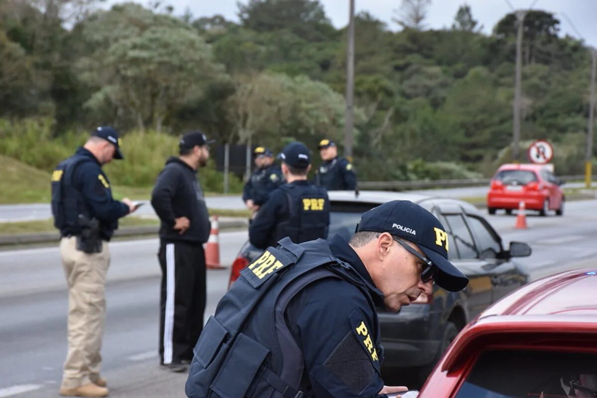 Feriado da Padroeira registra 98 acidentes com quatro mortes nas estradas federais do Paraná