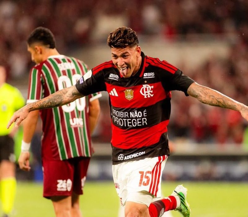 Flamengo mantém a liderança do Brasileirão após rodada de clássicos
