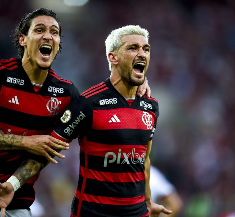 Elenco atual do Flamengo domina artilharia do clube no século 21