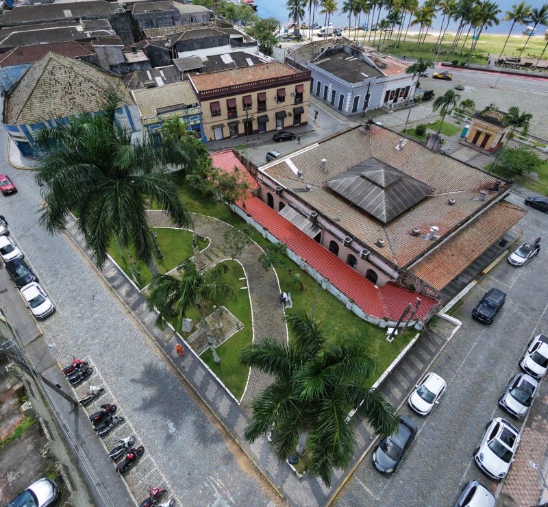 Mercado do Café conclui reforma do banheiro masculino e terá novas melhorias
