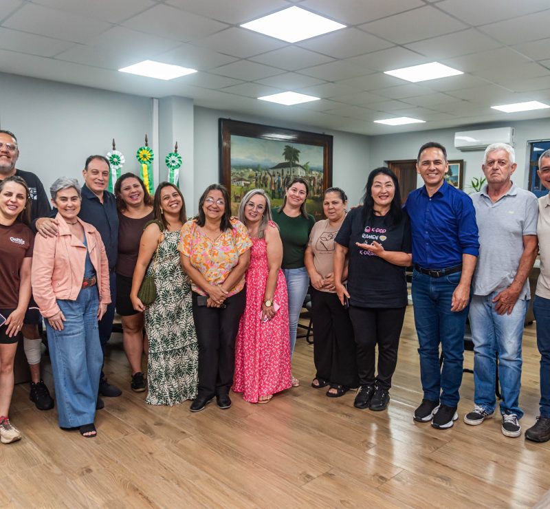 Feirantes de Paranaguá discutem melhorias para participação em eventos municipais