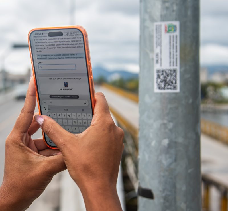 Ilha dos Valadares recebe QR Codes em mais de mil postes de iluminação