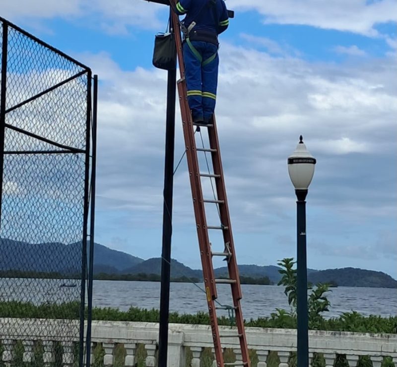 Quadra da Feira-Mar, em Antonina, recebe nova iluminação em LED
