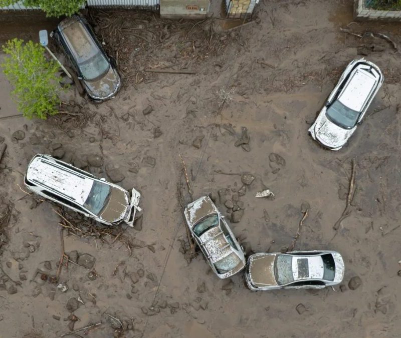 Chile decreta alerta amarelo após tragédia com lama e pedras