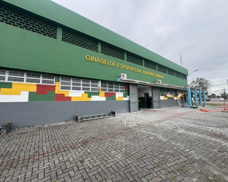 Ginásio Joaquim Tramujas passa por reforma estrutural em Paranaguá