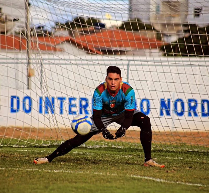 Sergipe contrata goleiro Alan Alves como 13º reforço para 2027