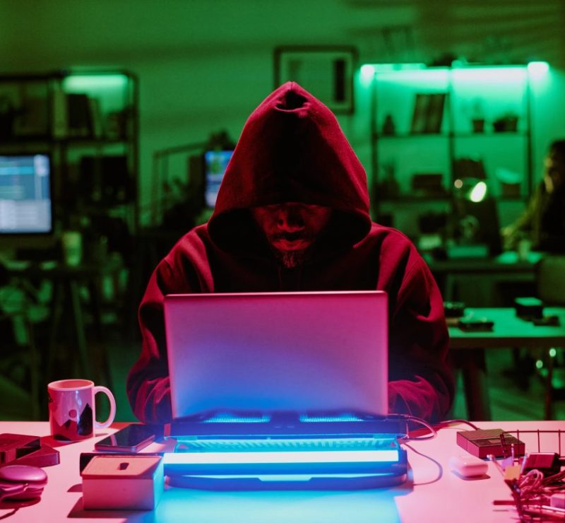 Golpes digitais ameaçam pequenas empresas e elevam alerta