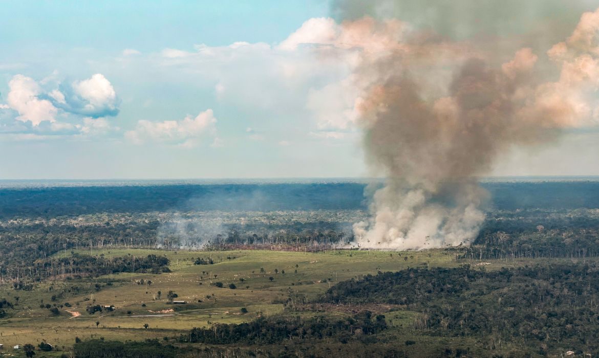 Governo libera R$ 68,6 milhões para combater incêndios e seca no Norte