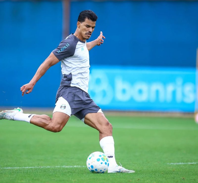 Grêmio faz treino em dois turnos e Renato Portaluppi testa nova tática