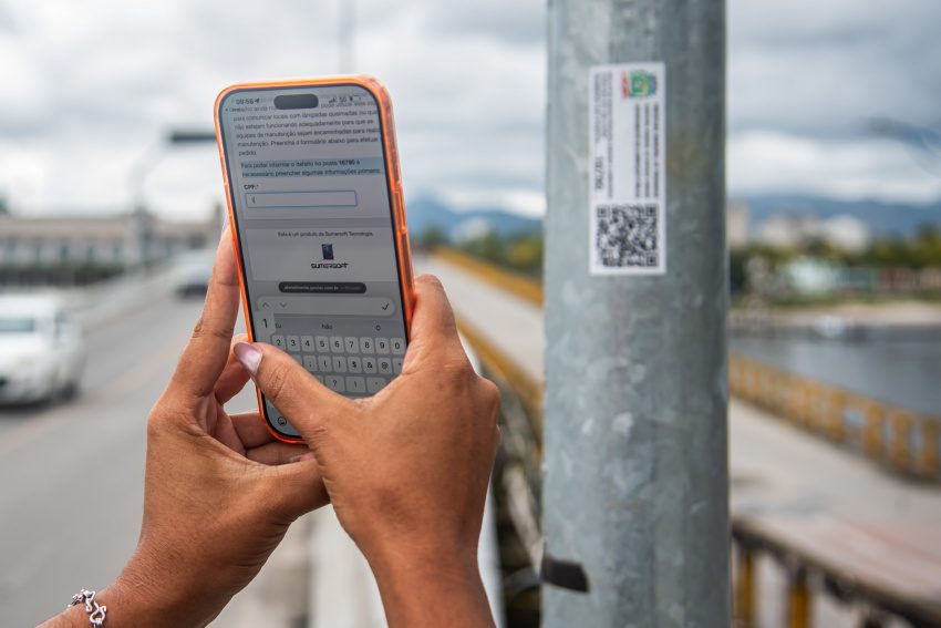 Ilha dos Valadares recebe QR Codes em mais de mil pontos de iluminação pública