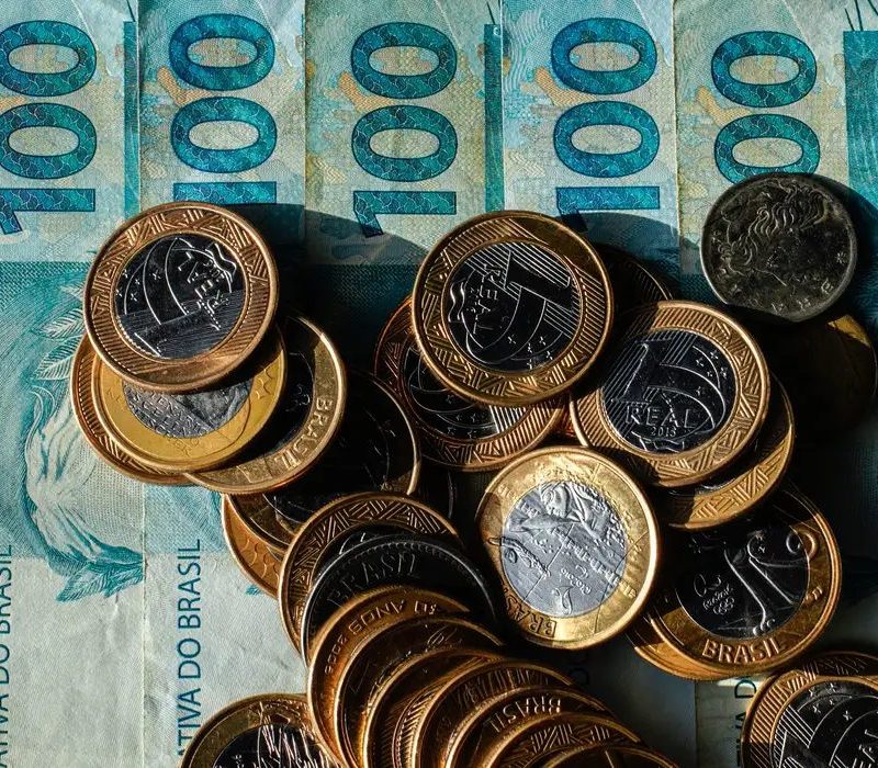 Inflação de setembro atinge 0,82% e estoura teto da meta anual