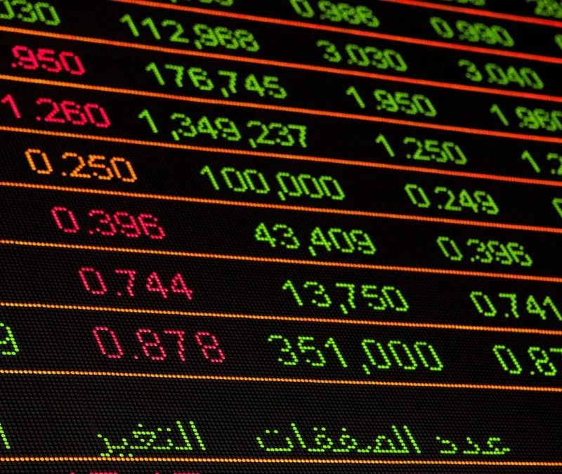 Bolsa cai, juros futuros disparam e mercado financeiro reage com estresse