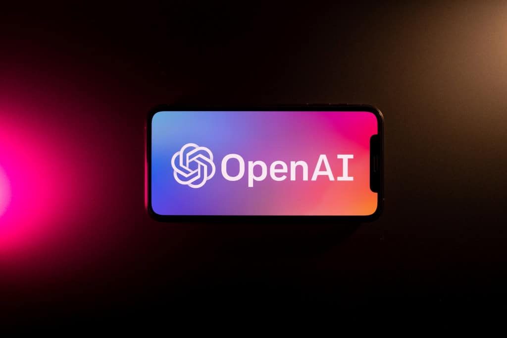 Justiça americana manda OpenAI entregar documentos de contratação à Apple