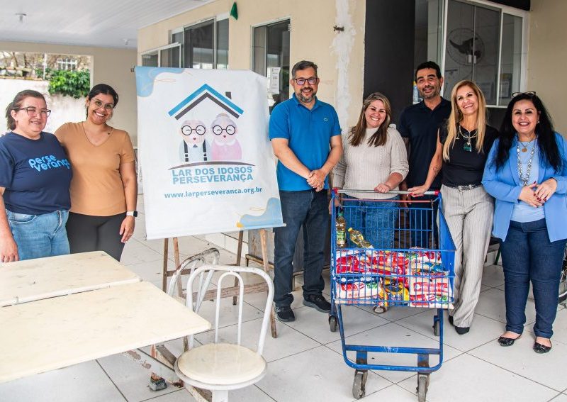 Ação social em Paranaguá beneficia lar de idosos com mantimentos