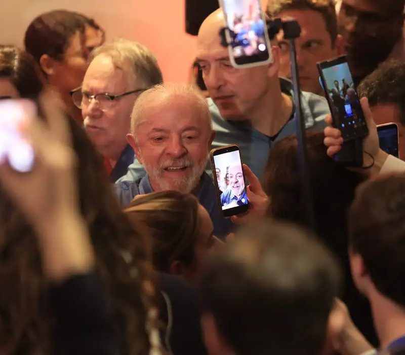 Líderes internacionais felicitam Lula após vitória histórica nas urnas