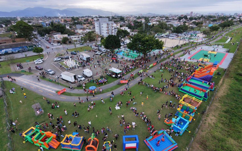 Aeroparque recebe tarde de lazer gratuita com a Liga da Justiça Solidária