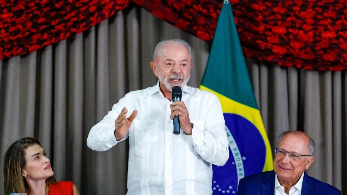Lula diz que crise no STF pesa contra sua campanha no 2º turno