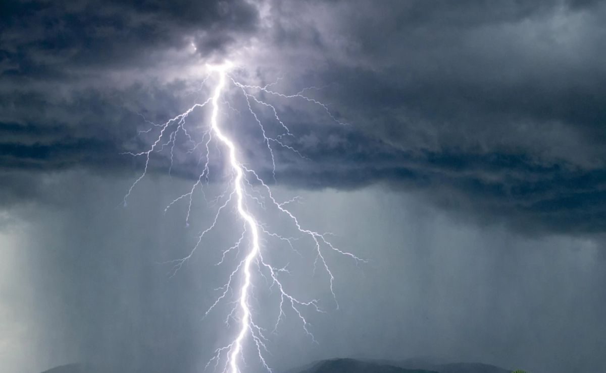 Mais alerta! Nova sequência de temporais traz risco de granizo, ventos fortes e chuvas volumosas ao Paraná; veja quando