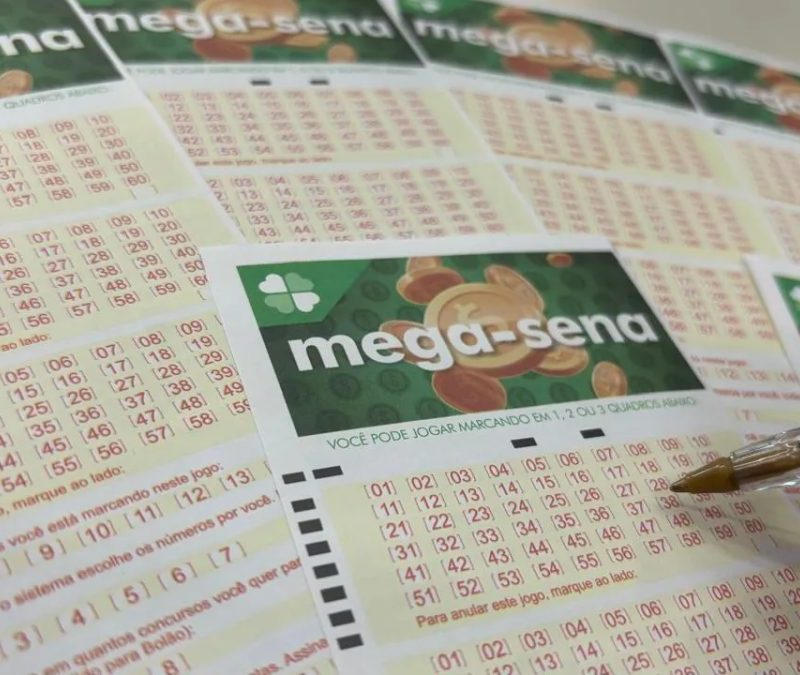 Mega-sena acumula e premia dezenas de apostas no Paraná