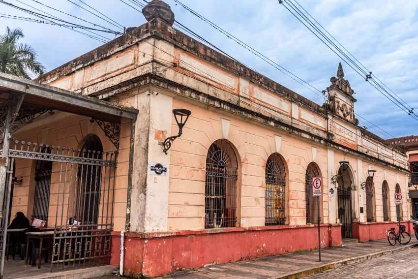 Mercado do Café recebe reforma dos banheiros e manutenção da rede de esgoto