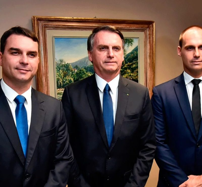Flávio Bolsonaro descarta Eduardo como chanceler em eventual governo