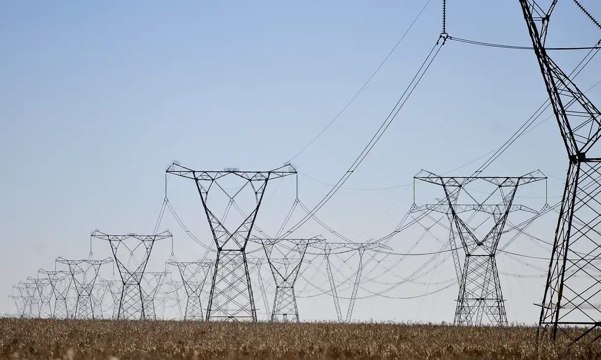 MME abre consulta pública do Plano Decenal de Expansão de Energia 2036
