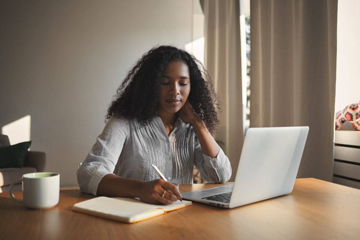 MOVER e Sebrae abrem 10 mil vagas em curso gratuitos para jovens negros