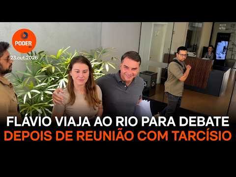 Flávio Bolsonaro leva anotações manuais para debate da TV Globo
