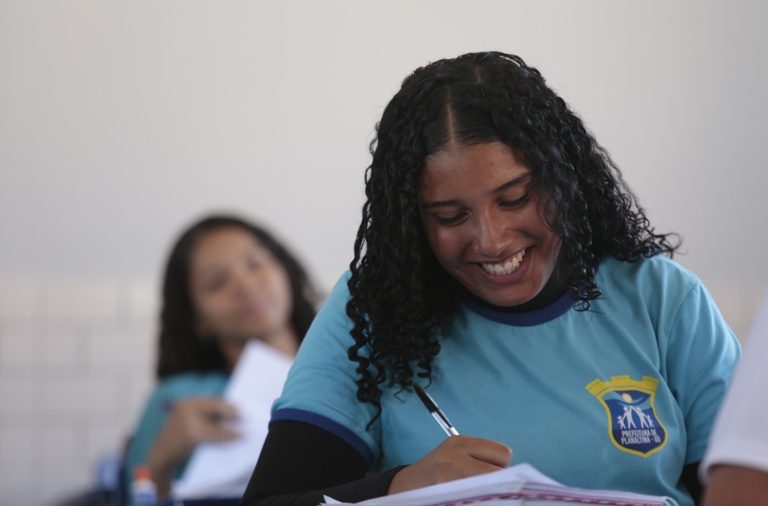 Enem 2026: mulheres somam 64% dos inscritos e jovens lideram