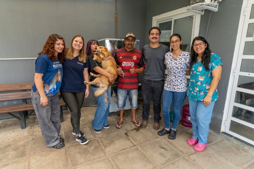 Mutirão de vacinação antirrábica atende cães e gatos em Paranaguá