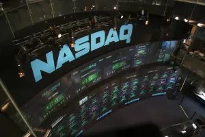 Nasdaq bate recorde na bolsa impulsionado por Microsoft e Nvidia