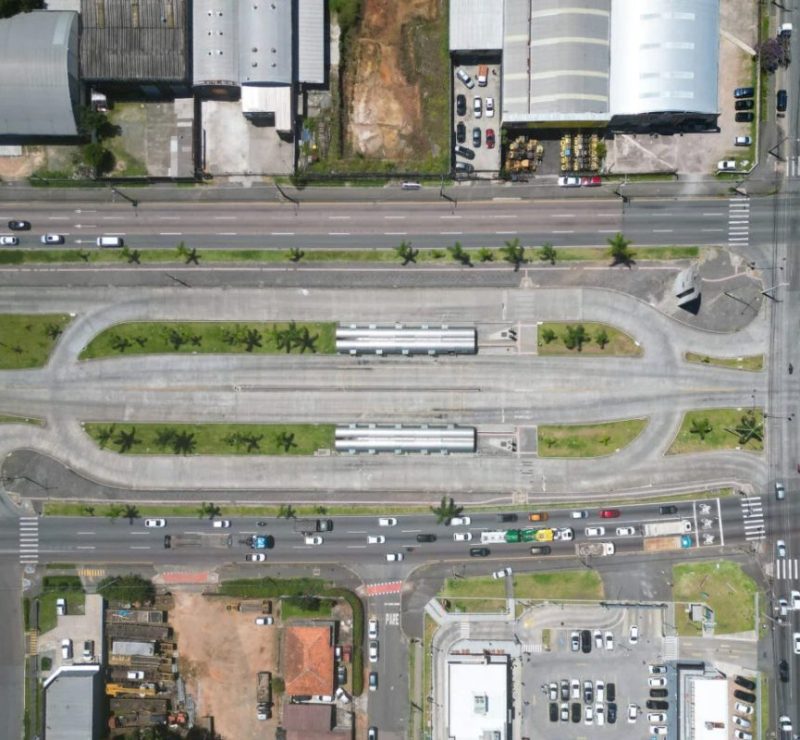 Novos bloqueios no trânsito de Curitiba afetam obras de trincheira