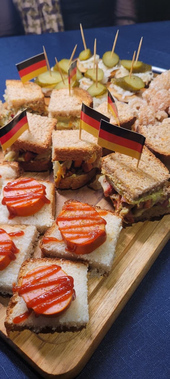 Oktoberfest do Ukra Bar reúne chope, gastronomia e cultura em Curitiba