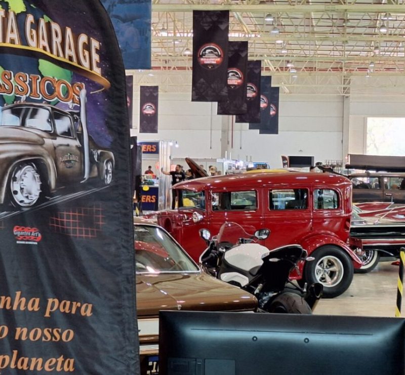 Curitiba sedia 7ª edição da Old & Low Car com carros clássicos e expectativa de 20 mil visitantes