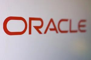 Oracle freia gastos com inteligência artificial e acalma mercado financeiro