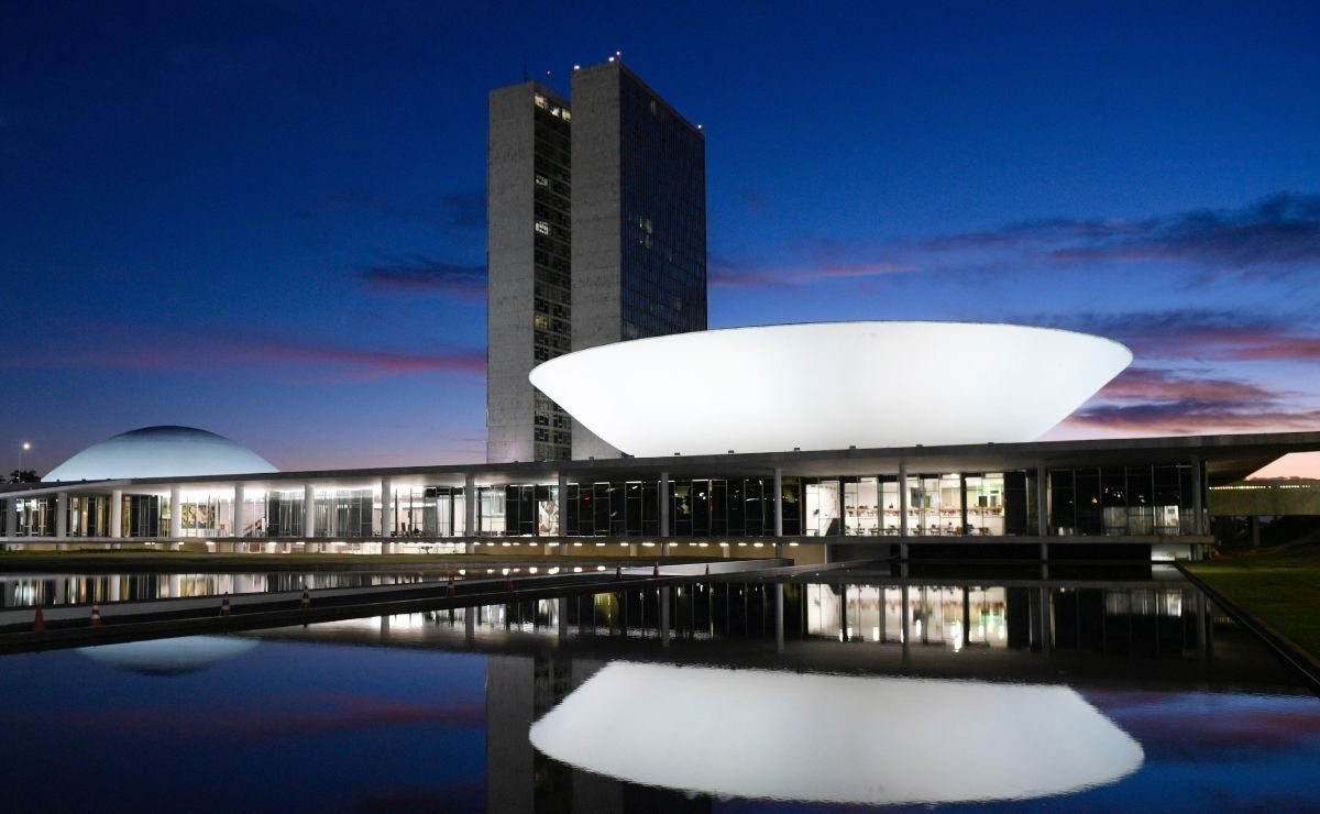 Paraná muda perfil da bancada na Câmara e PL e PT passam a dividir protagonismo; veja quem foi eleito
