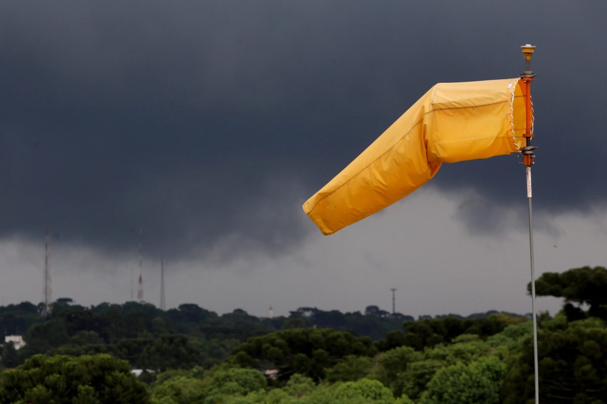 Paraná recebe alerta sobre a volta das tempestades em 178 cidades; veja quais e a previsão do tempo
