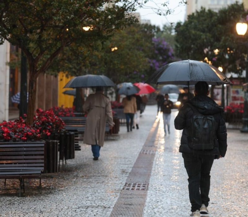 Paraná tem alerta amarelo do Inmet para tempestades nesta sexta